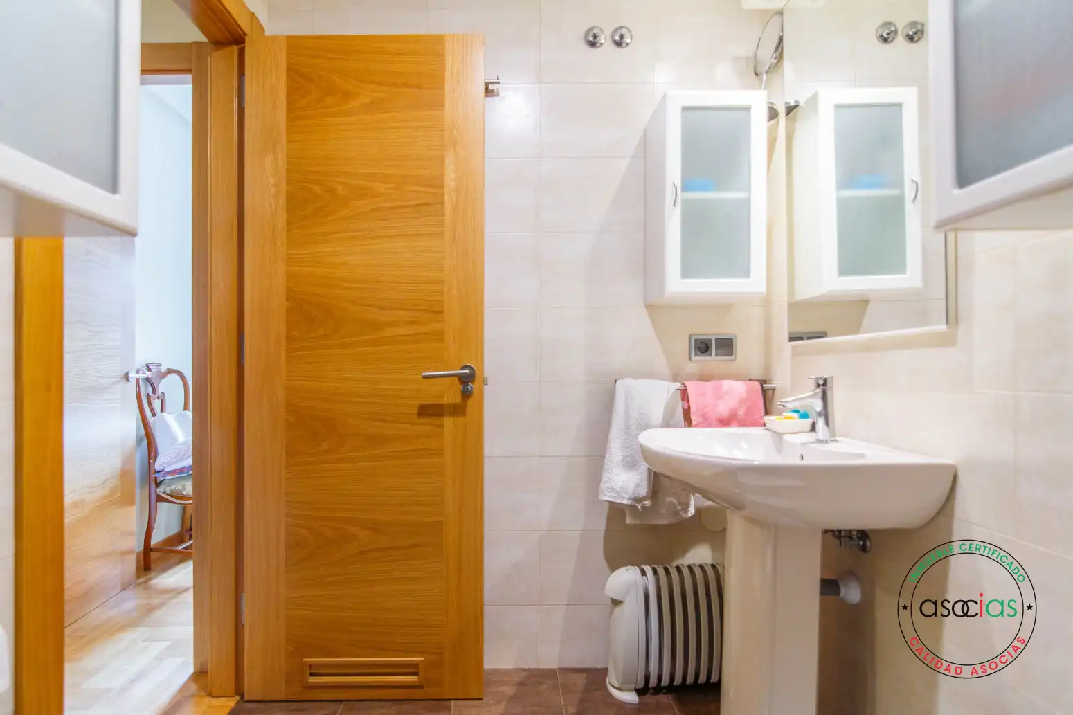 Bathroom of Flat for sale in Siero  with Heating, Terrace and Storage room
