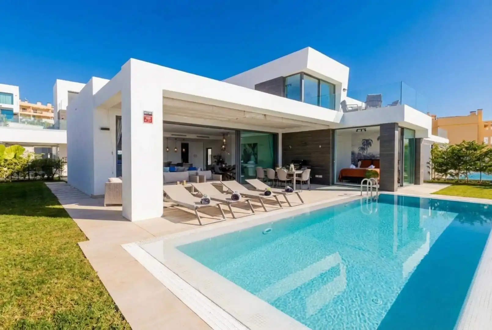 Piscina de Casa o xalet en venda en Marbella amb Aire condicionat, Jardí privat i Terrassa