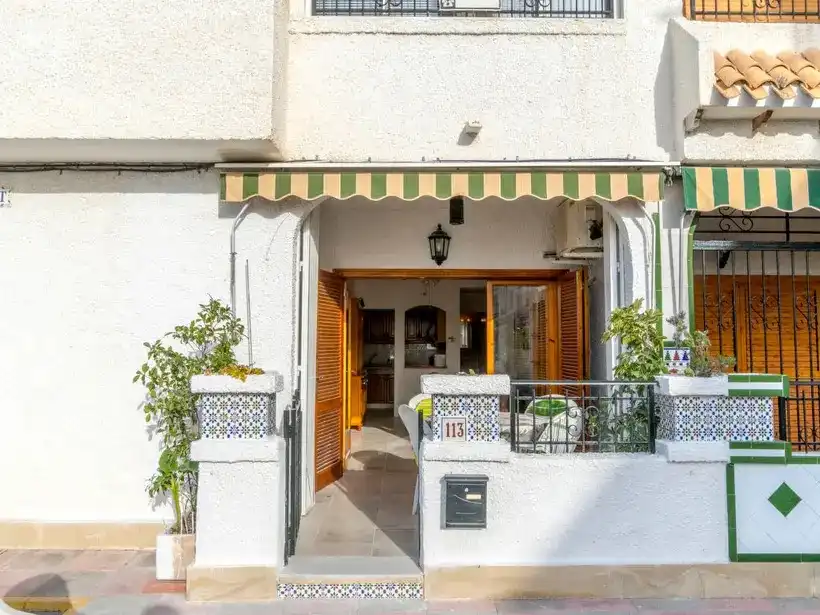 Vista exterior de Planta baixa de lloguer en Santa Pola amb Aire condicionat, Calefacció i Terrassa
