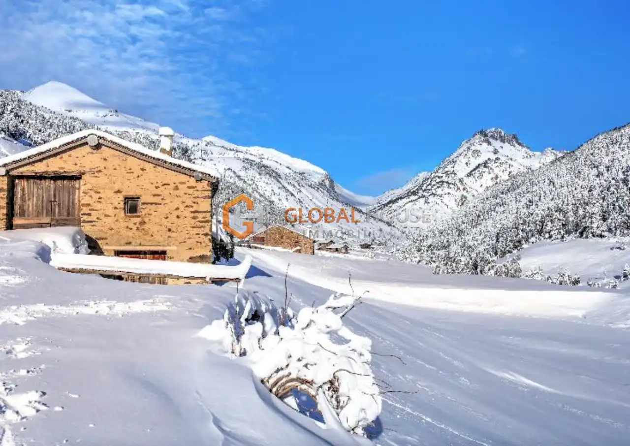 Vista exterior de Piso en venta en Canillo con Trastero