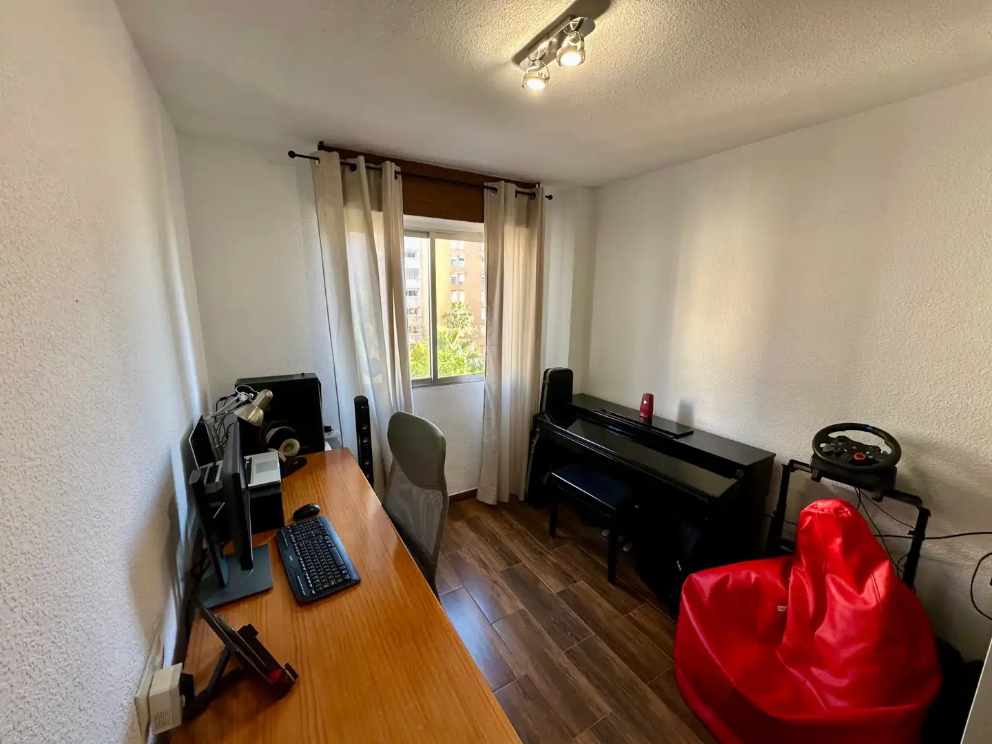 Habitación de Piso en venta en Alicante / Alacant con Aire acondicionado, Terraza y Amueblado