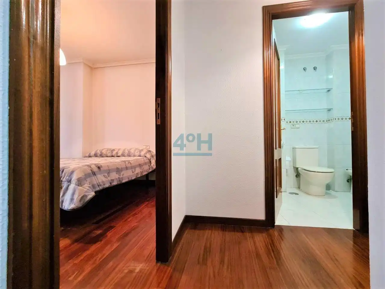 Bedroom of Apartments for rent in Ourense Capital   with Heating, Storage room and Furnished