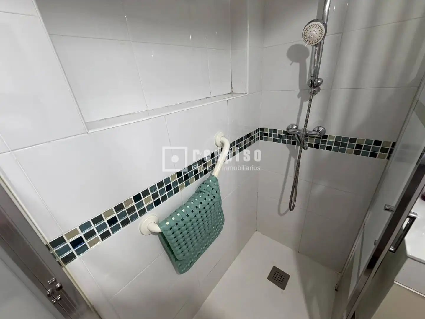 Bathroom of Flat for sale in Madrid  with Heating