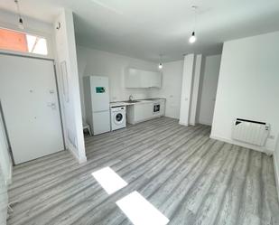 Kitchen of Flat to rent in Alcalá de Henares  with Heating and Washing machine