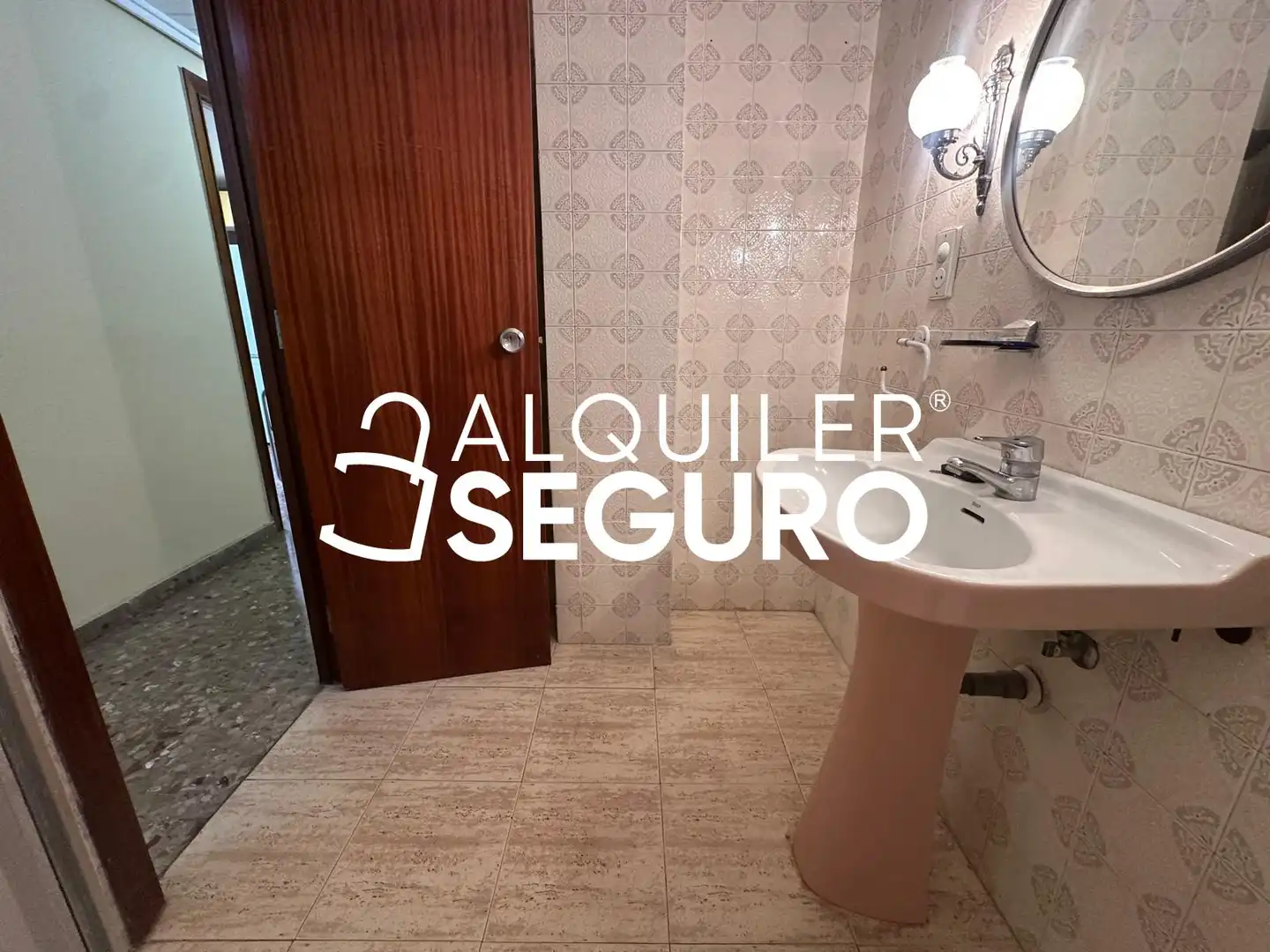 Baño de Piso de alquiler en Valencia con Aire acondicionado y Amueblado
