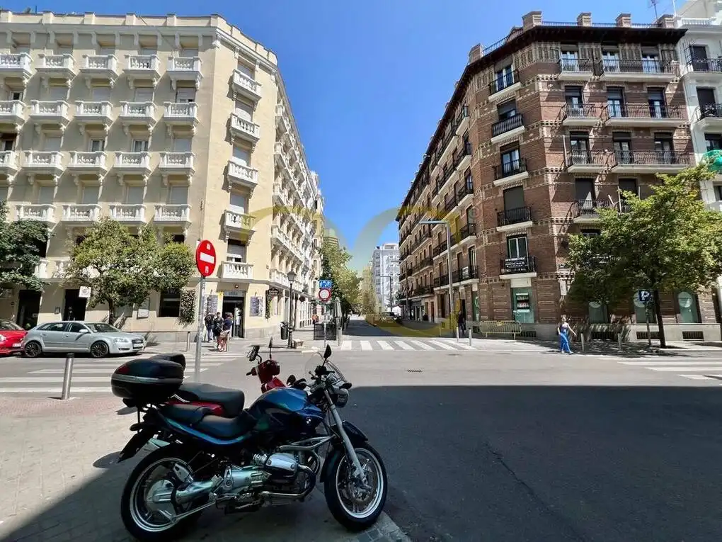 Appartement compact avec ascenseur à vendre à Calle de Fernán González, imagen 8