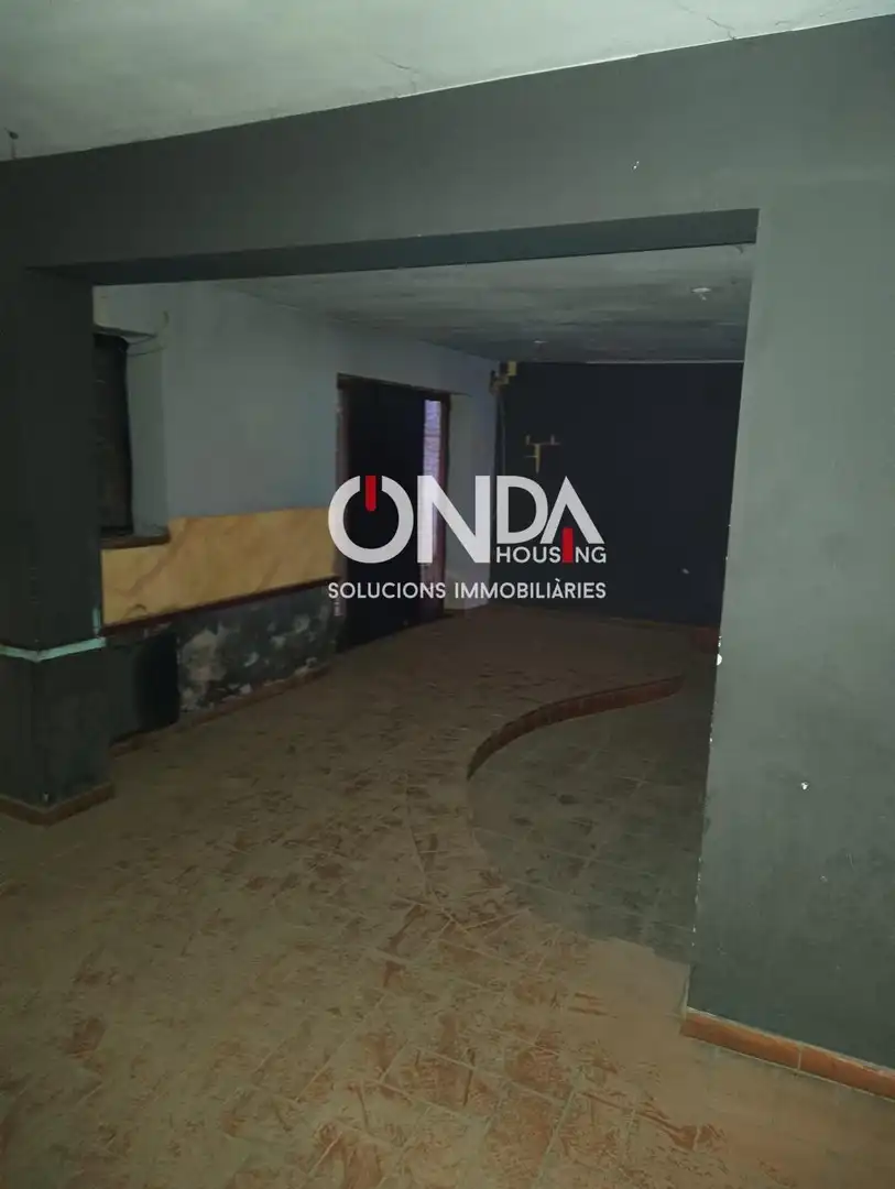 Commercial properties for rent in Àger