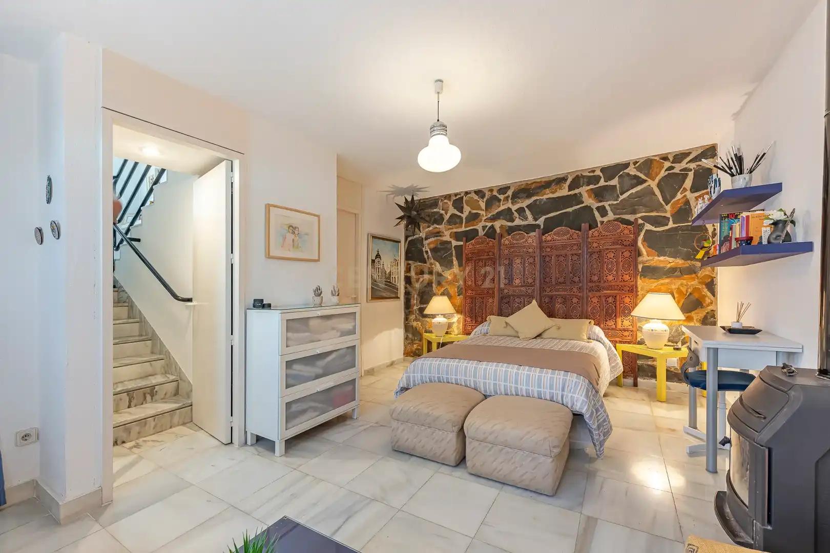 Dormitori de Casa adosada en venda en Estepona amb Jardí privat, Forn i Rentadora