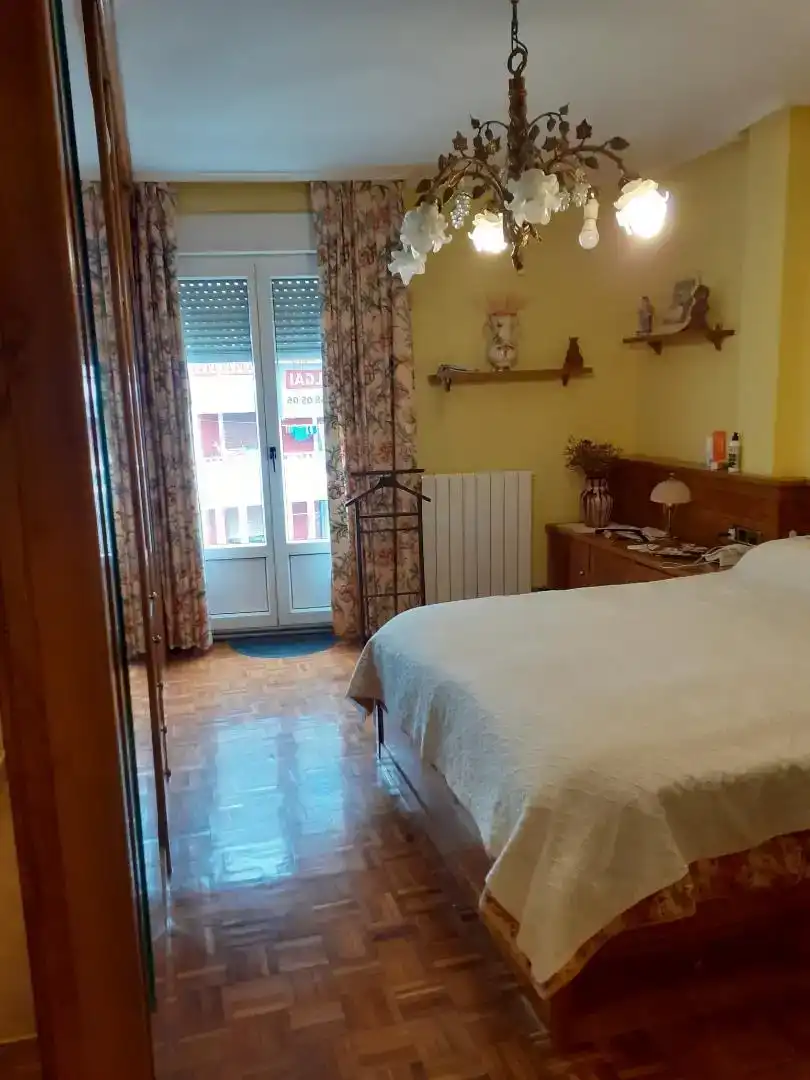 Habitación de Piso en venta en Ondarroa con Parquet, Amueblado y Horno
