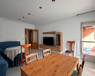 Living room of Flat to rent in Plasencia  with Air Conditioner, Furnished and Oven