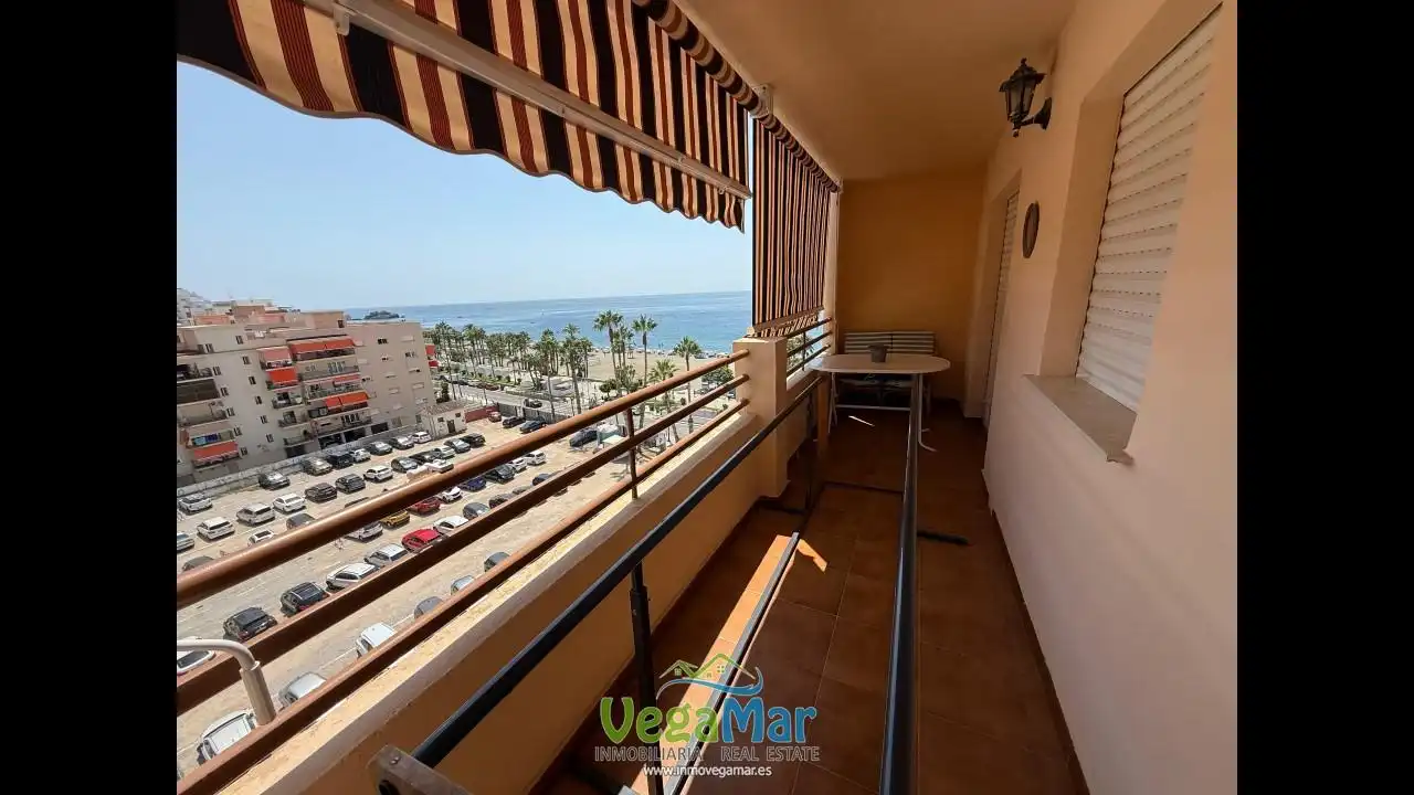 Vista exterior de Pis de lloguer en Almuñécar amb Terrassa i Moblat
