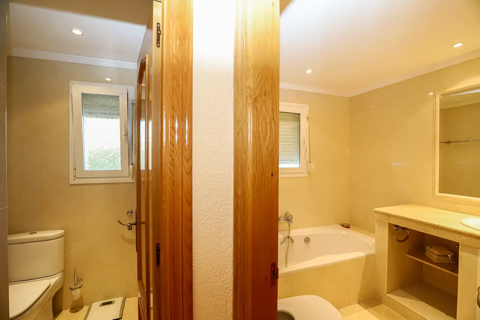 Baño de Casa o chalet de alquiler en Benahavís con Aire acondicionado, Calefacción y Terraza