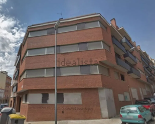 Vista exterior de Pis en venda en Manresa amb Terrassa i Alarma