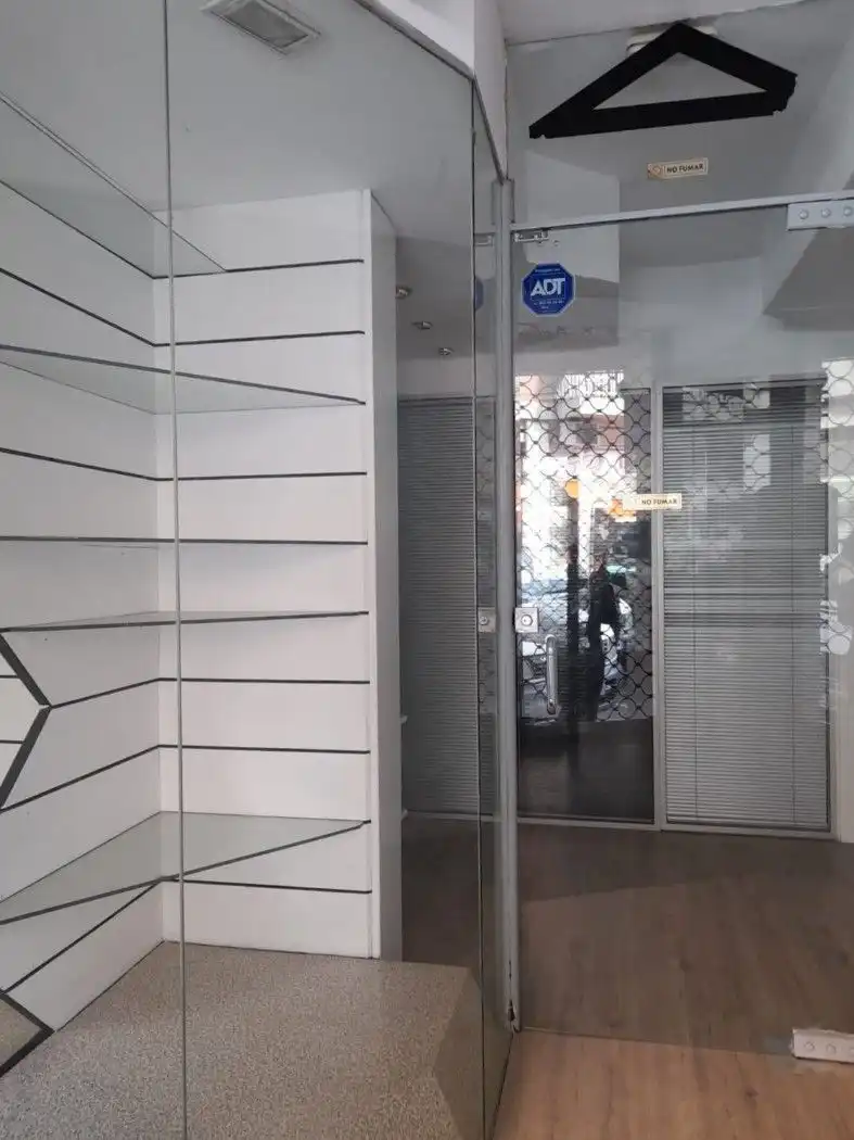 Local comercial en alquiler en Abrera