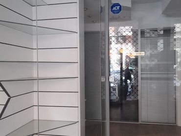 Locale commerciale in affitto a Abrera