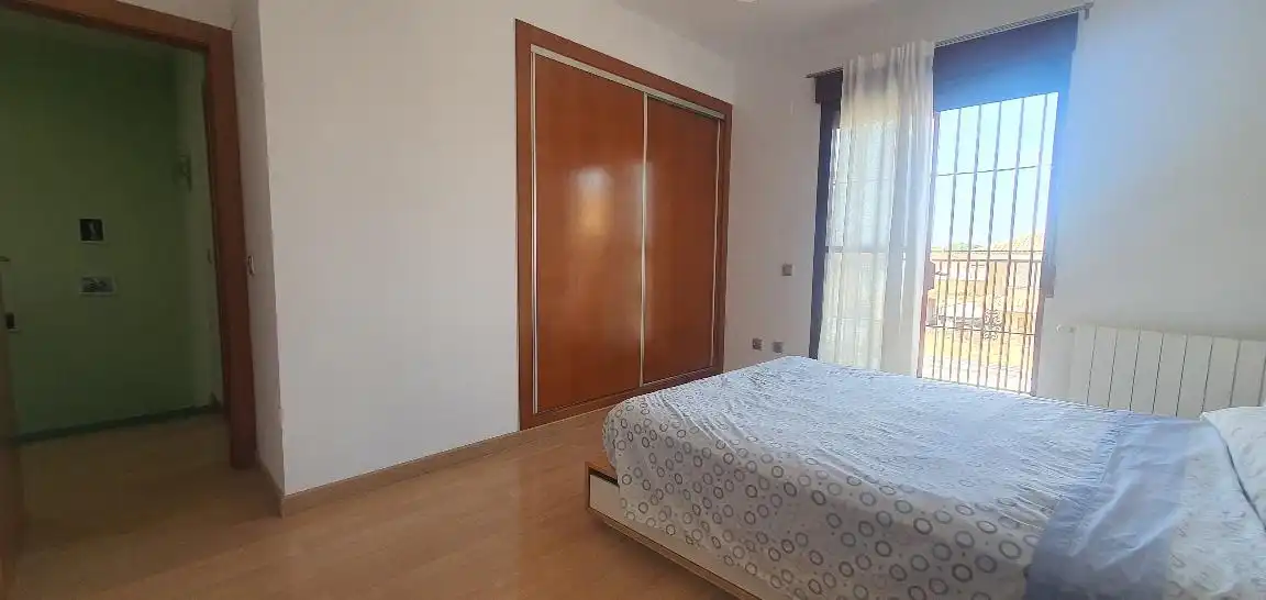 Dormitori de Casa adosada en venda en Hellín amb Aire condicionat, Calefacció i Parquet
