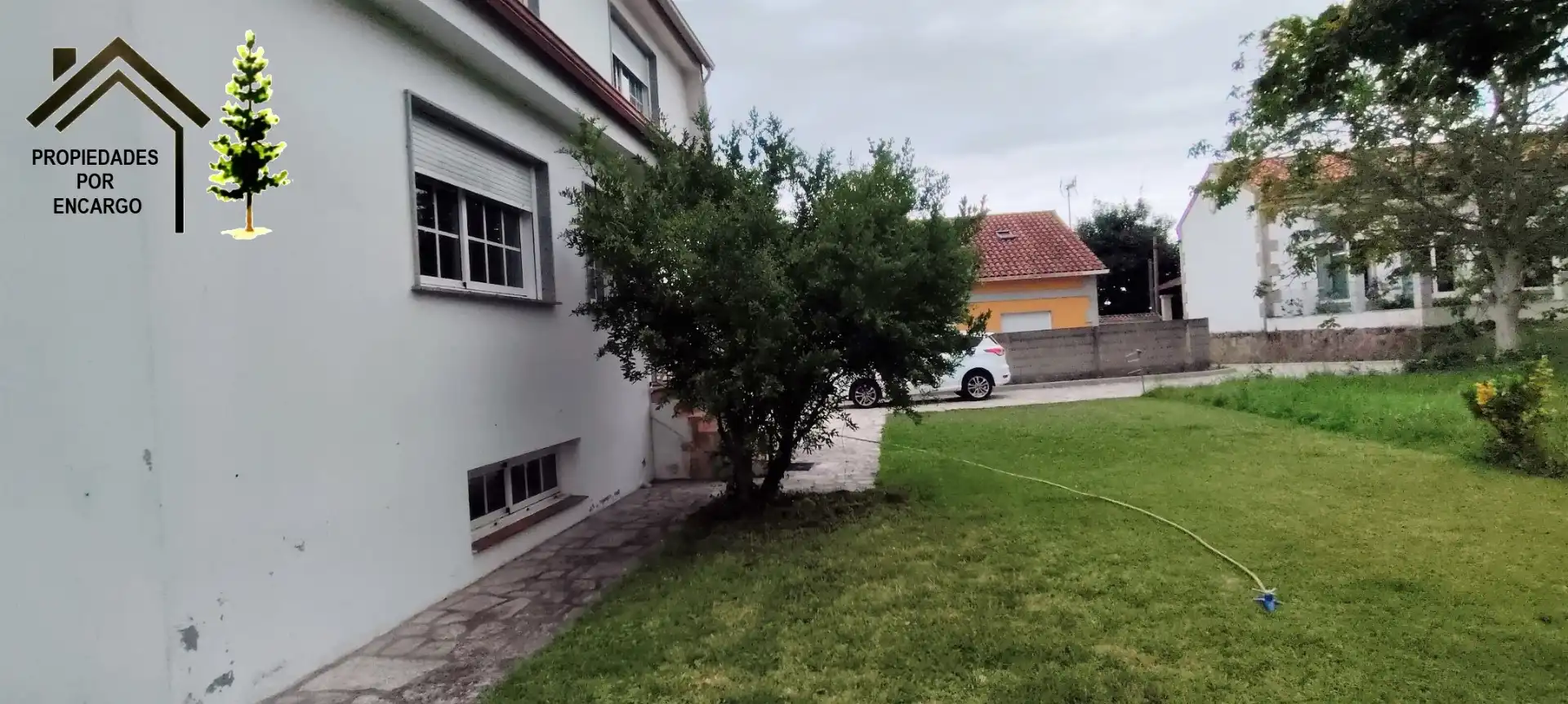 Aparcament de Casa o xalet en venda en Moaña amb Calefacció, Jardí privat i Terrassa