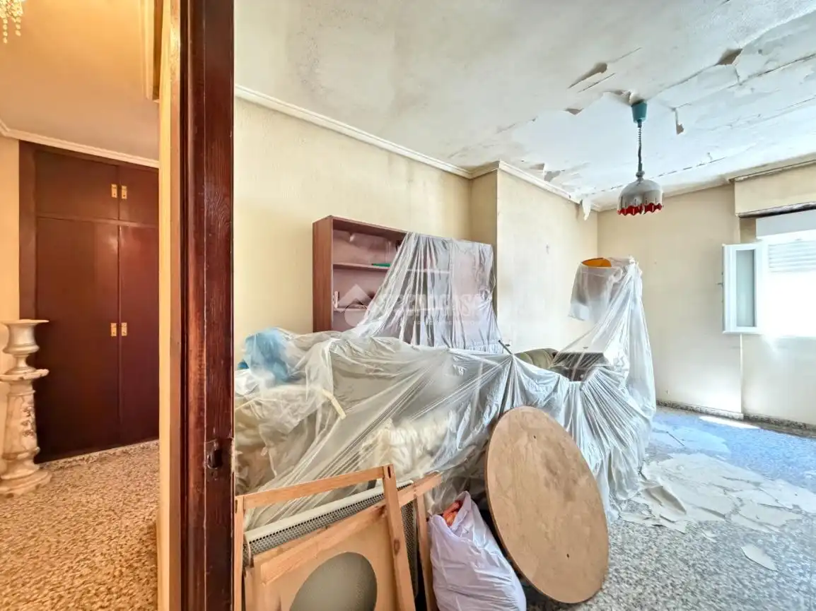 Piso en venta en Xirivella con Balcón