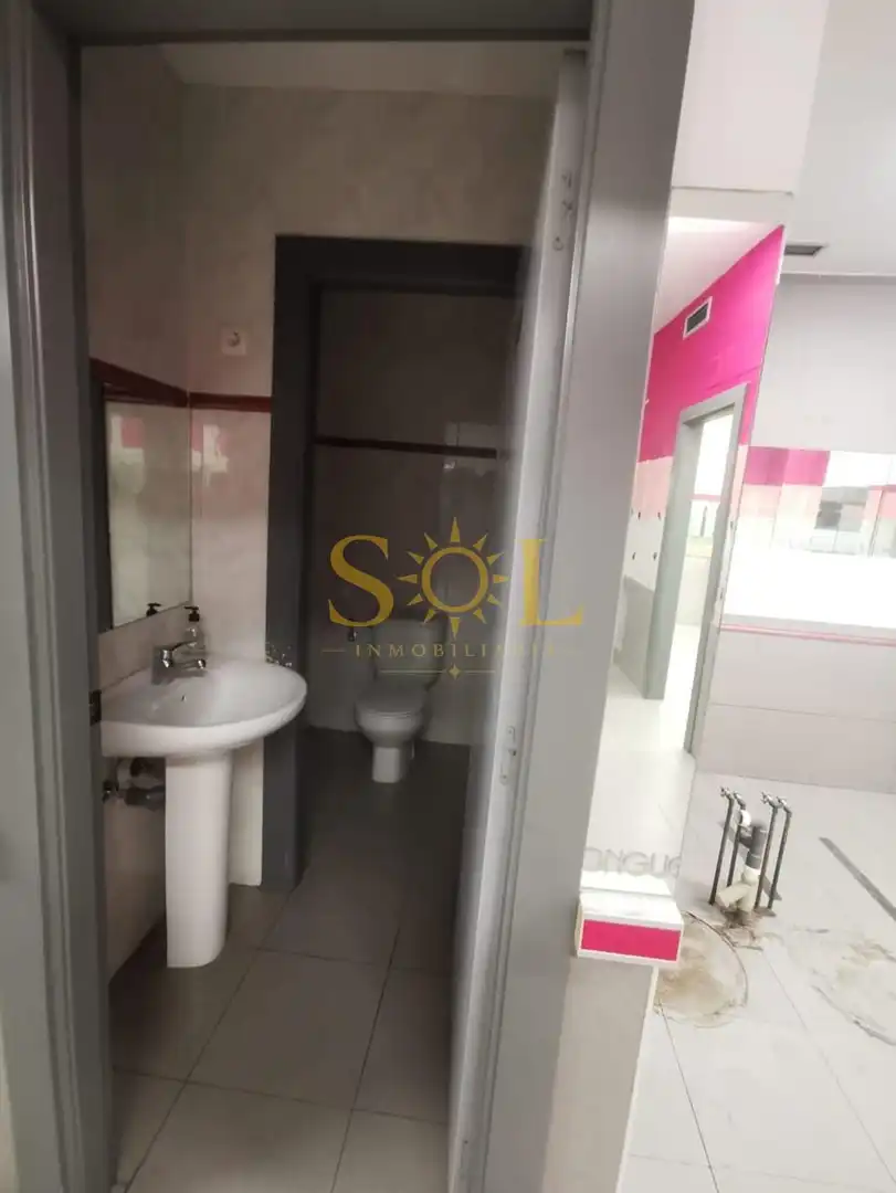 Local comercial en venda a Calle Alfonso V 11, imagen 27