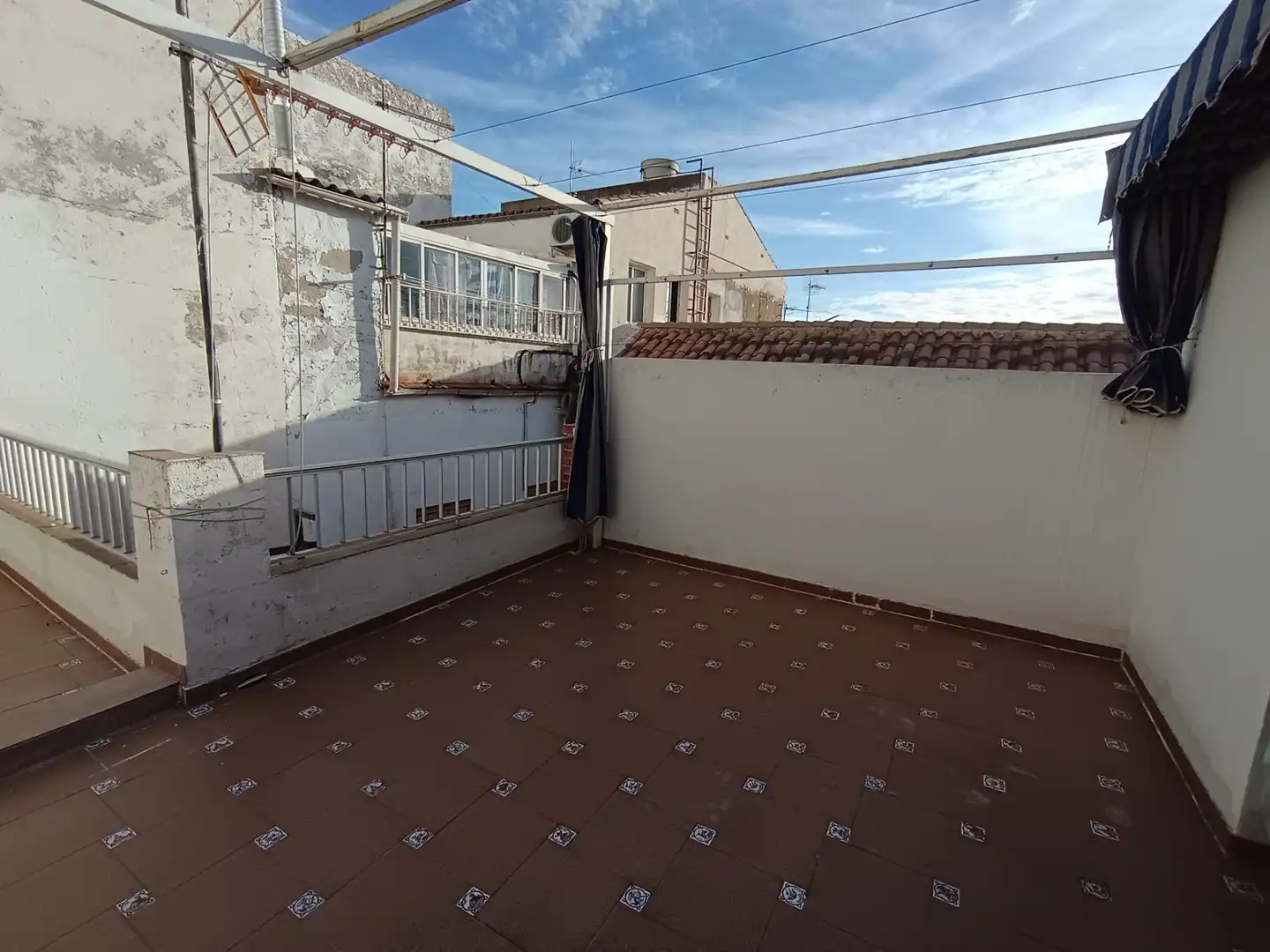 Terrasse von Einfamilien-Reihenhaus zum Verkauf in Jaén mit Klimaanlage, Heizung und Terrasse