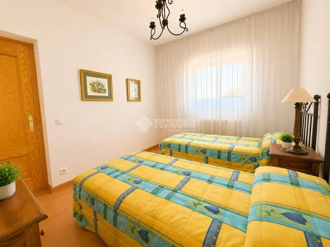 Habitación de Casa o chalet en venta en Carranque con Aire acondicionado, Parquet y Terraza