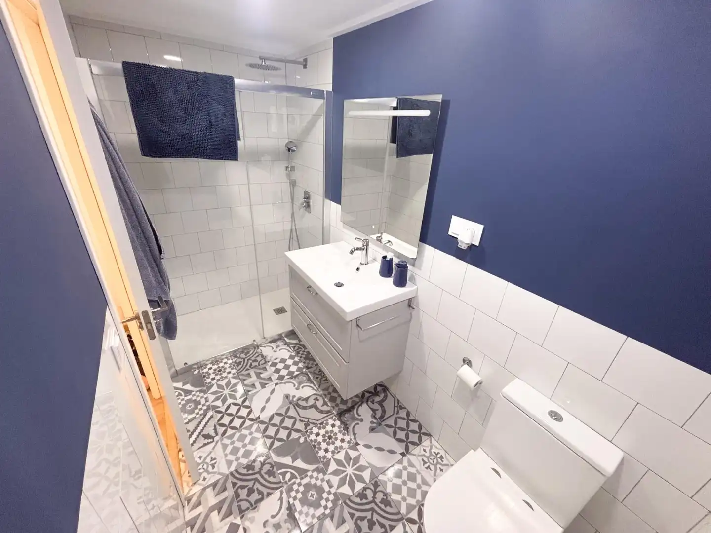Badezimmer von Wohnung zum Verkauf in Torrevieja mit Klimaanlage, Möbliert und Balkon