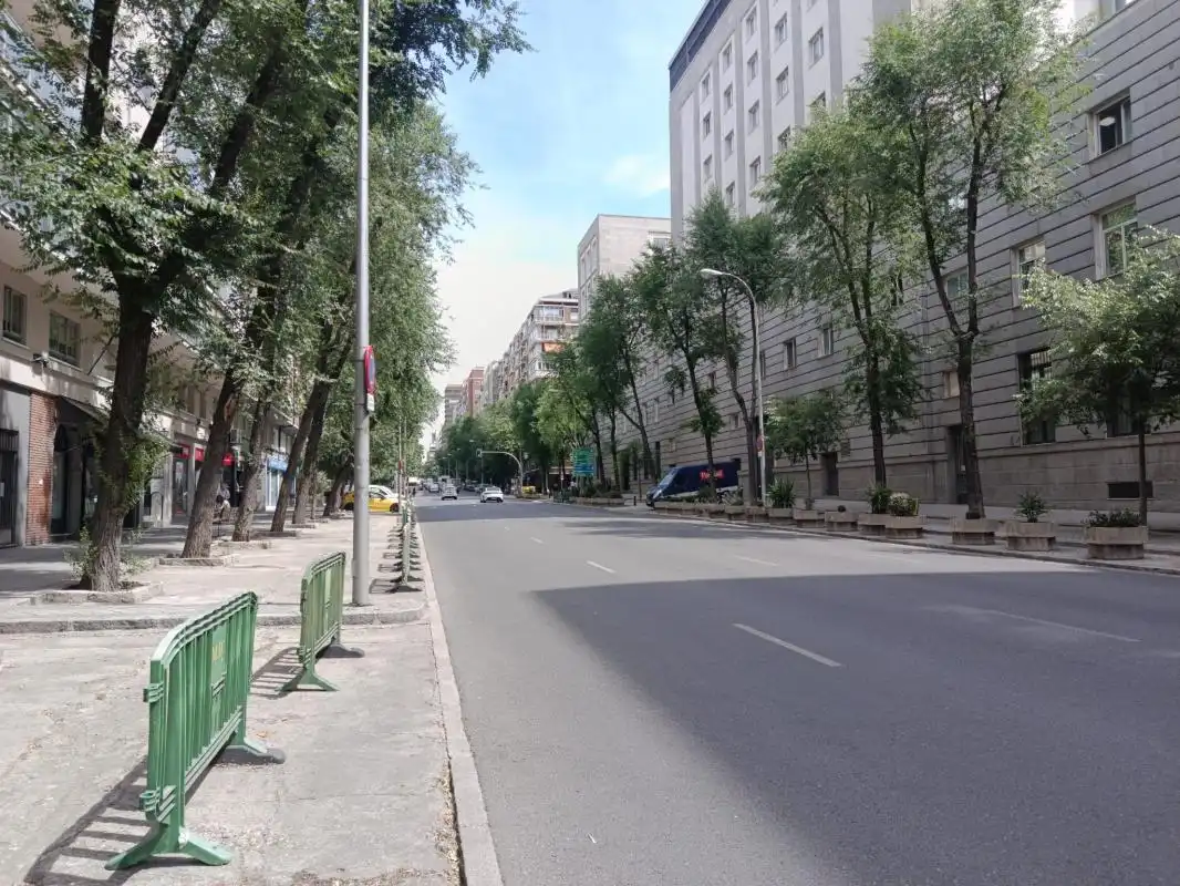 Vista exterior de Dúplex en venta en Madrid con Calefacción, Jardín privado y Terraza