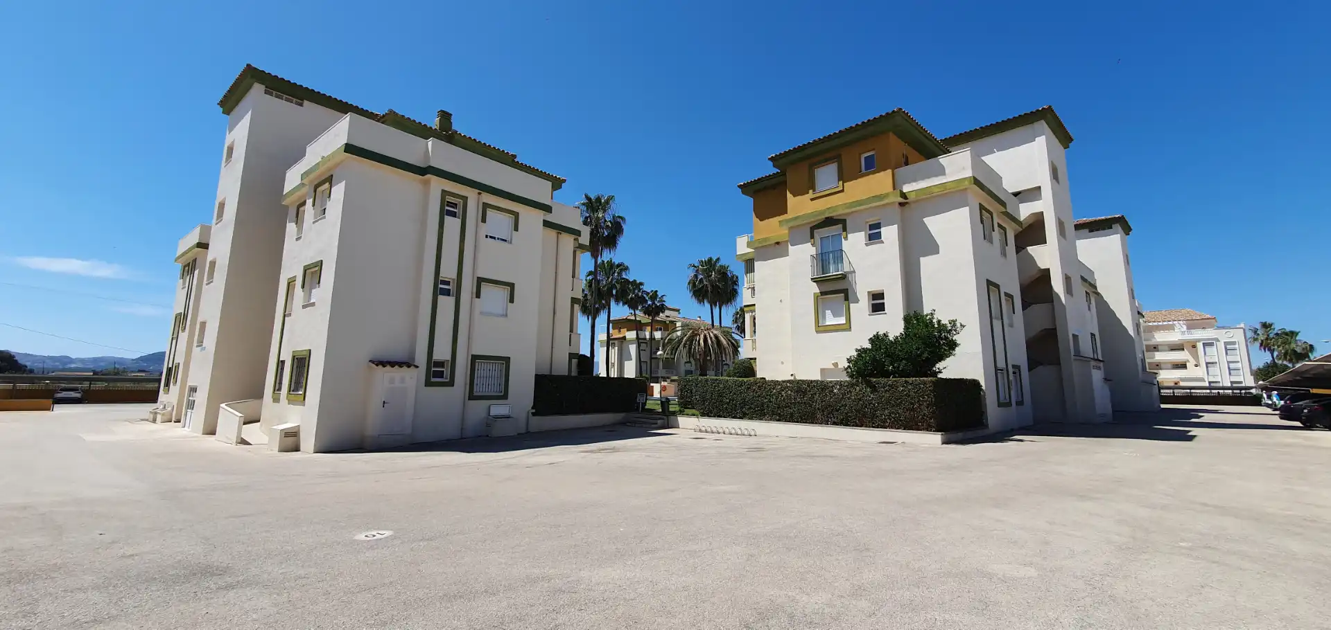 Vista exterior de Apartamento de alquiler en Dénia con Aire acondicionado, Calefacción y Terraza