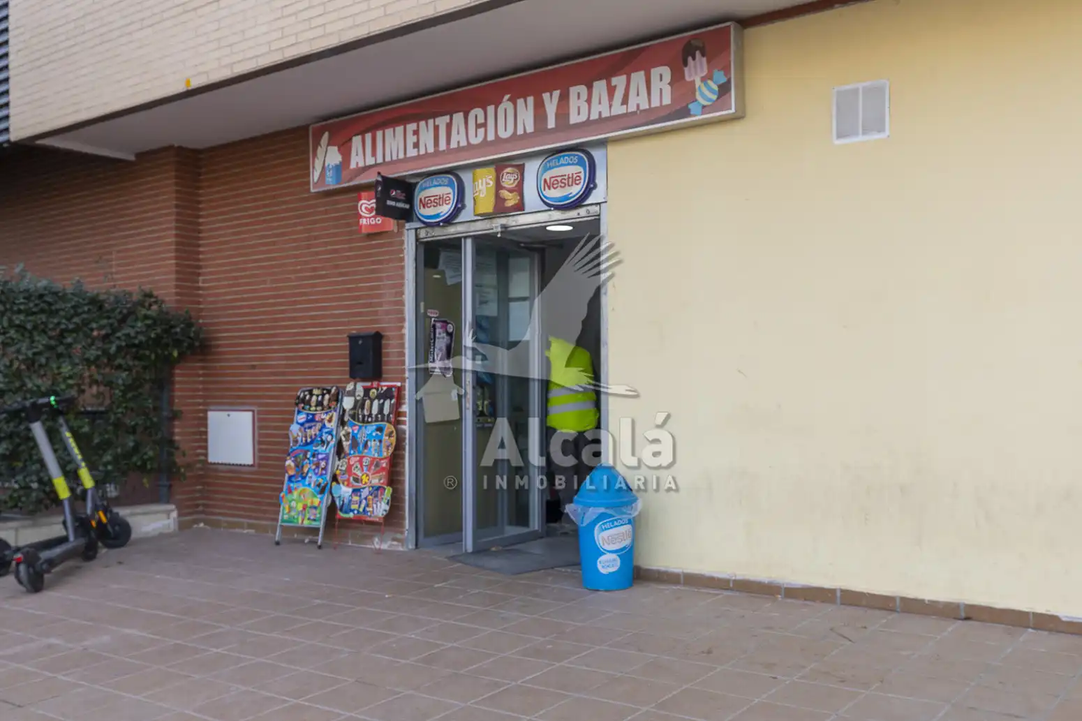 Wohnung zum Verkauf in Alcalá de Henares mit Klimaanlage, Heizung und Privatgarten