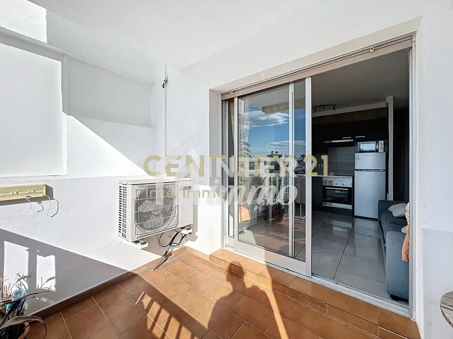 Apartamento con terraza en venta en AVINGUDA DEL CANAL 19, imagen 2