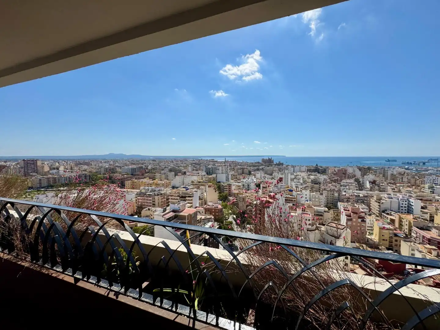Exterior view of Flat for sale in  Palma de Mallorca  with Air Conditioner, Heating and Terrace