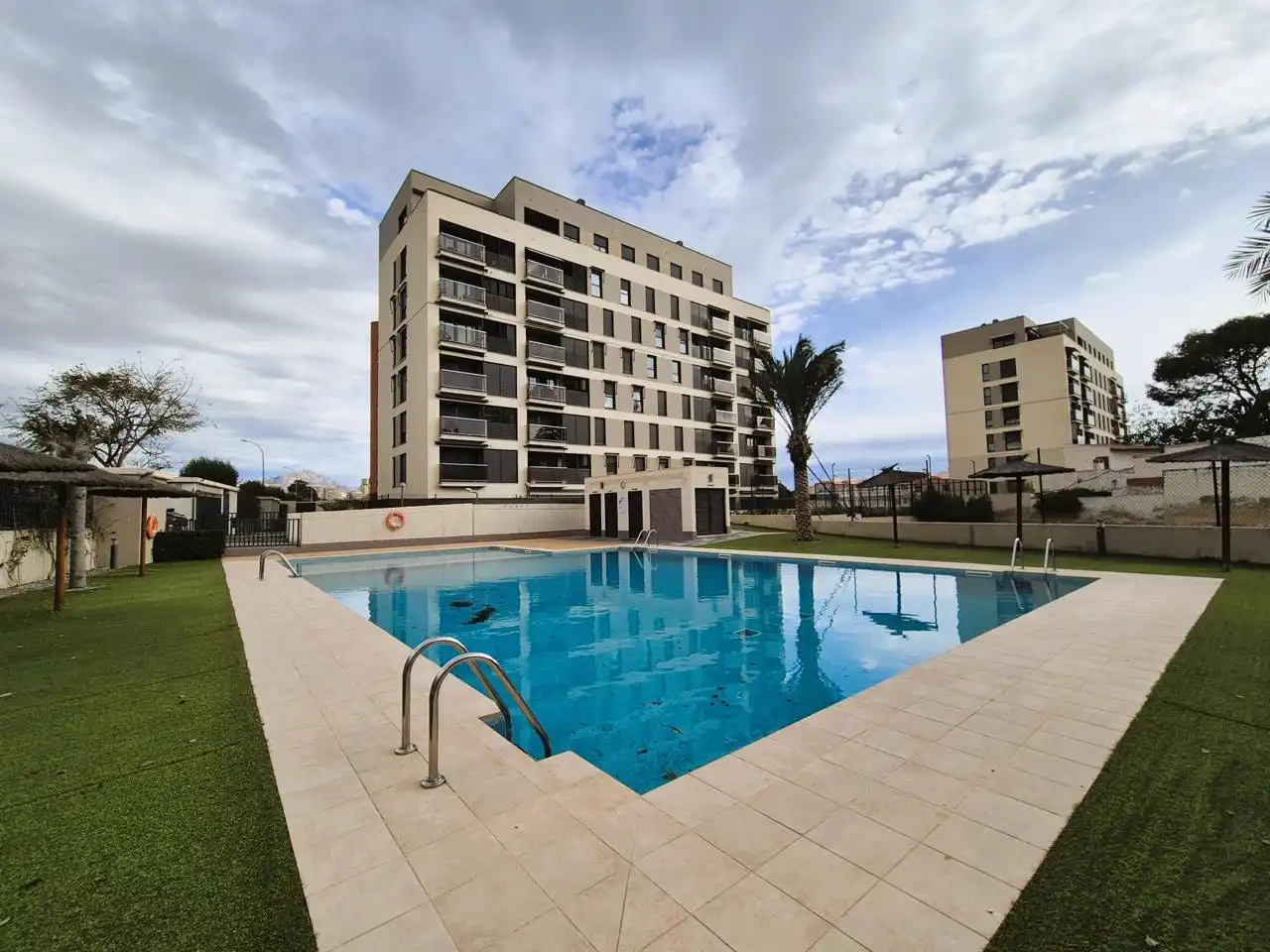 Pis amb piscina en venda a Carrer de Juan de la Cierva, imagen 2