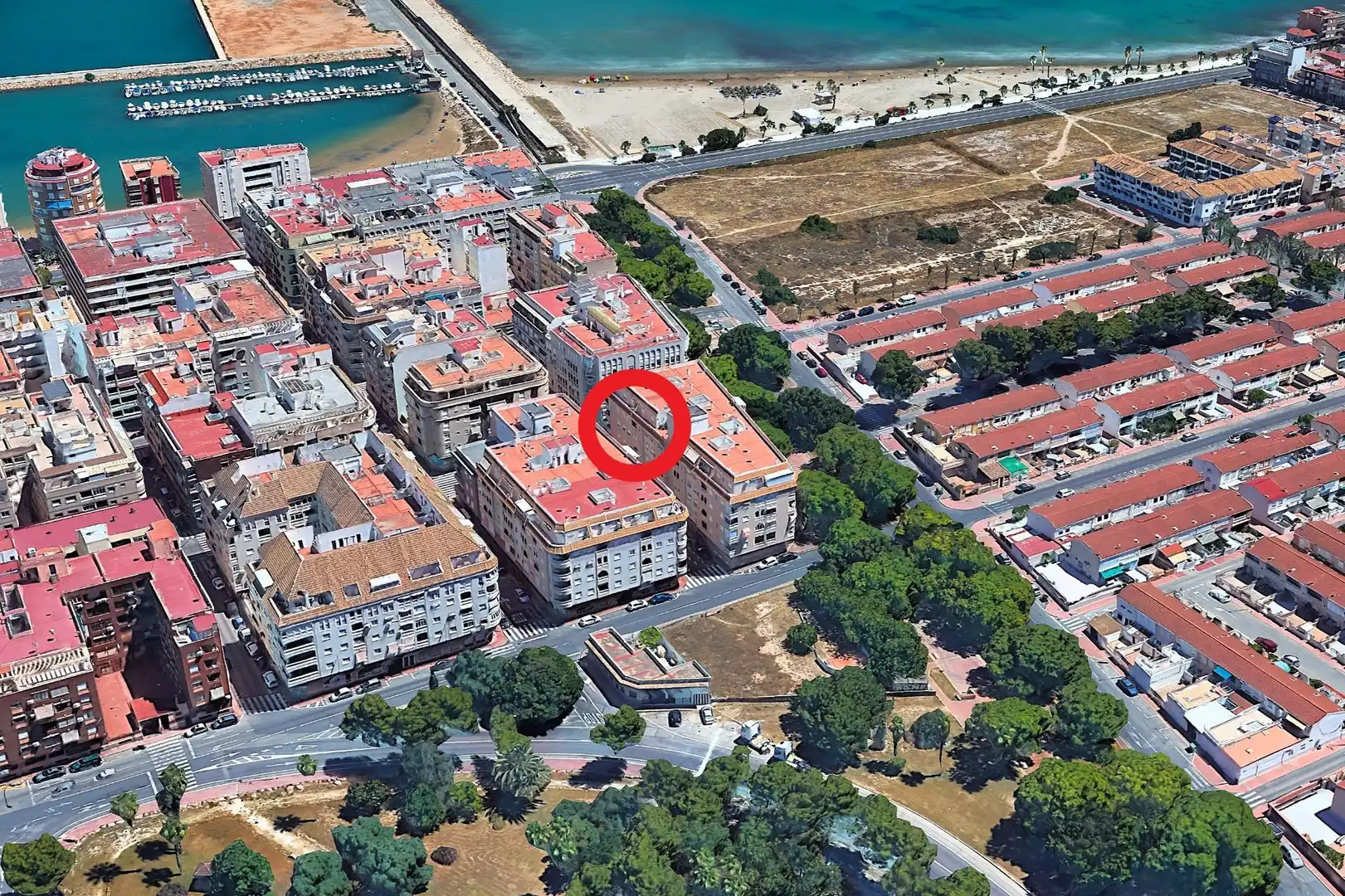 Apartamento con terraza en venta en Avenida Av. de Pinoso 12, imagen 31