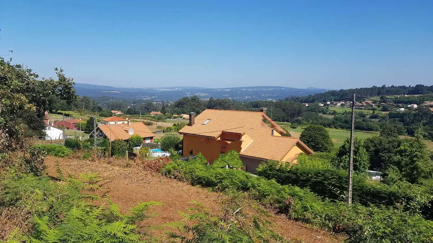 Lands and plots for sale in Brión