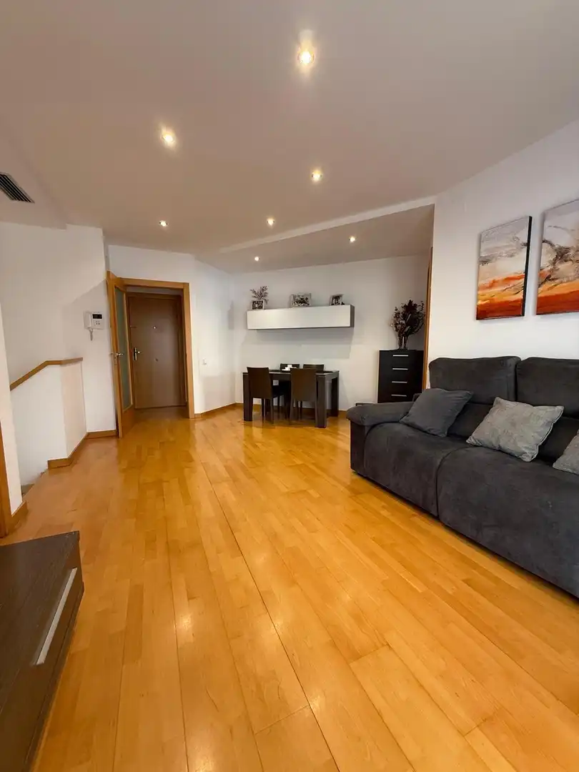 Wohnzimmer von Maisonette zum Verkauf in L'Hospitalet de Llobregat mit Klimaanlage, Heizung und Parkett