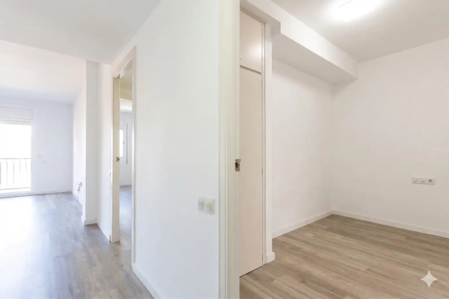 Wohnung zum Verkauf in Terrassa mit Heizung, Parkett und Balkon