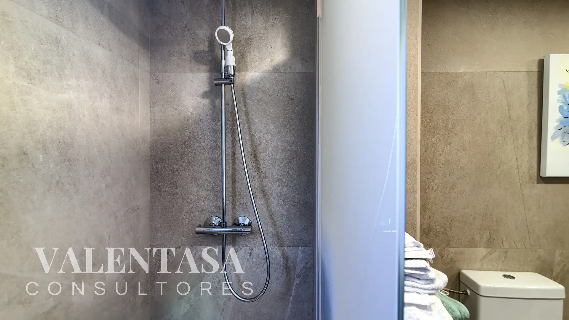 Baño de Piso en venta en Valencia con Aire acondicionado, Calefacción y Amueblado