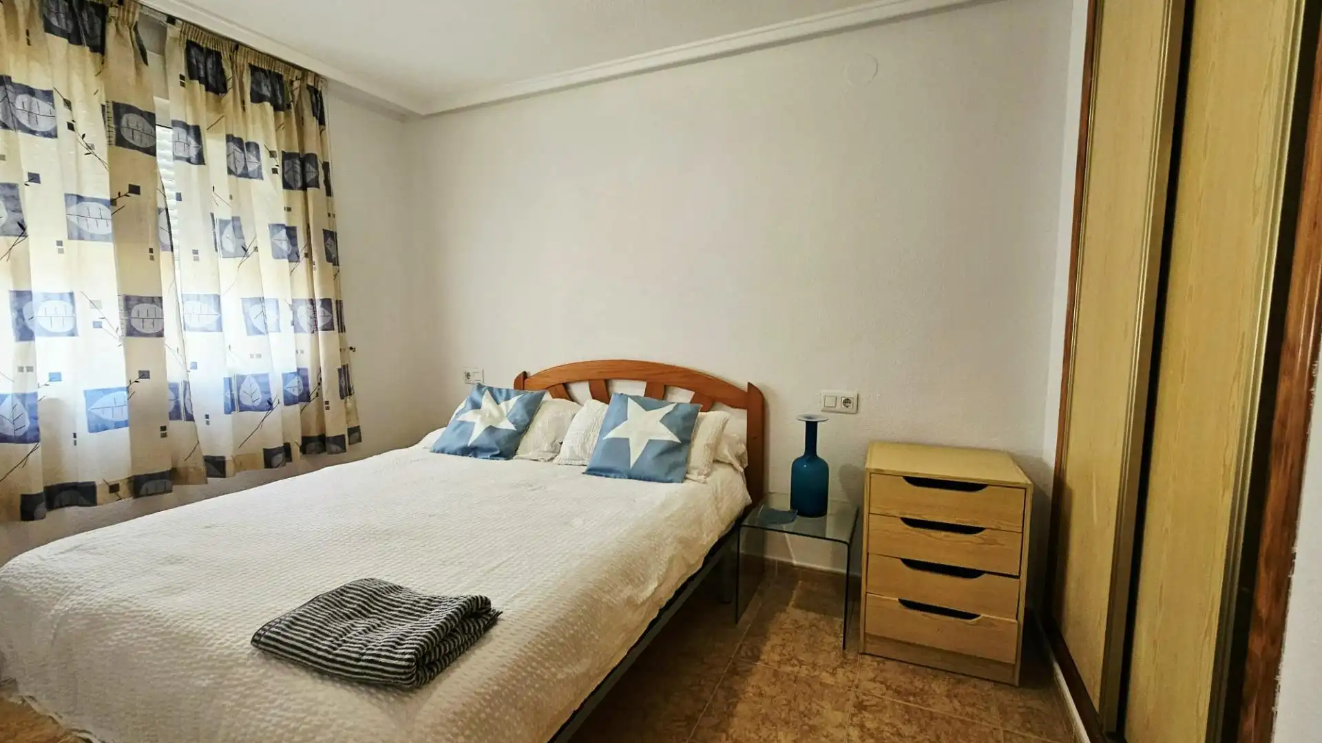 Habitación de Piso en venta en Torrevieja con Aire acondicionado, Calefacción y Terraza