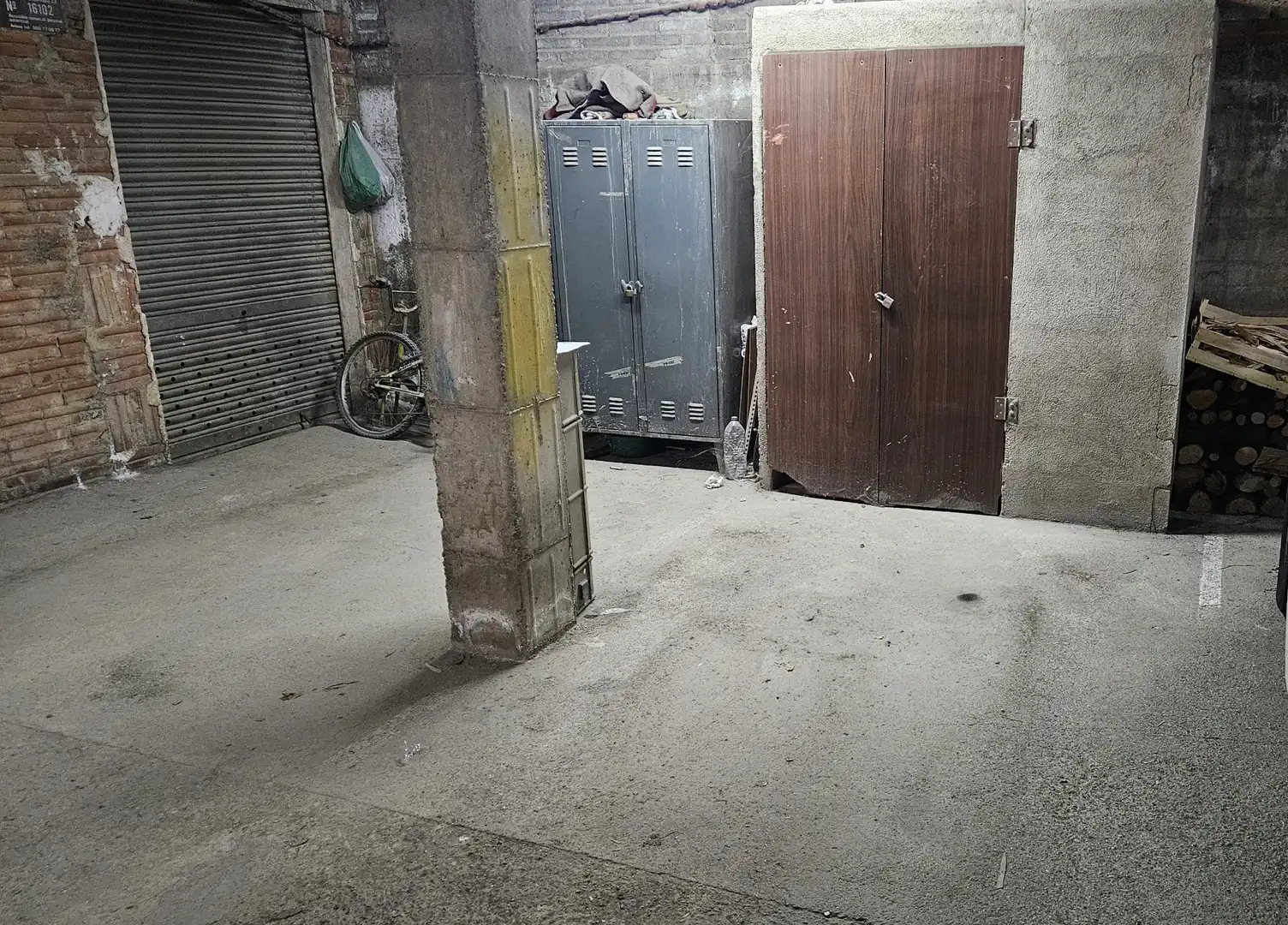 Einzelparkplatz mit Aufzug zum Verkauf in Torelló