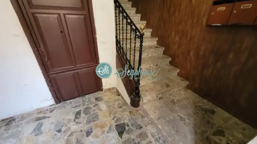 Piso en venta en Segovia con Calefacción y Balcón