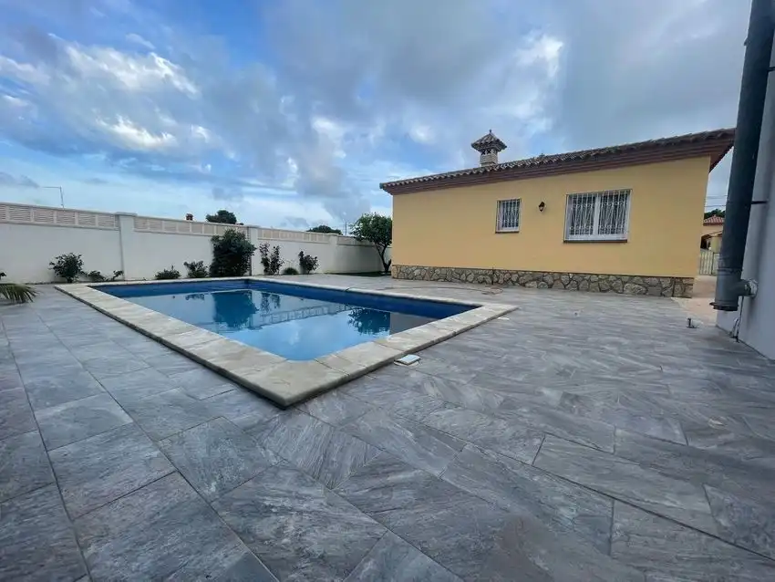 House with pool for sale in Miami Platja, imagen 6