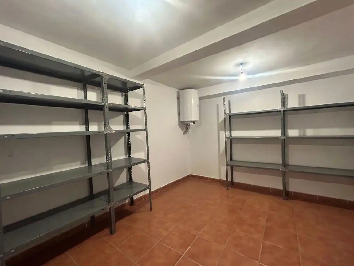 Flat for sale in Valtierra  with Air Conditioner, Parquet flooring and Storage room