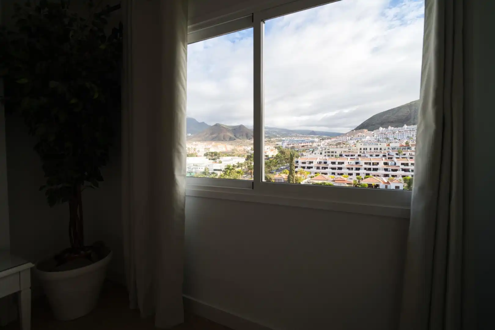 Habitación de Apartamento en venta en Arona con Terraza, Amueblado y Piscina comunitaria