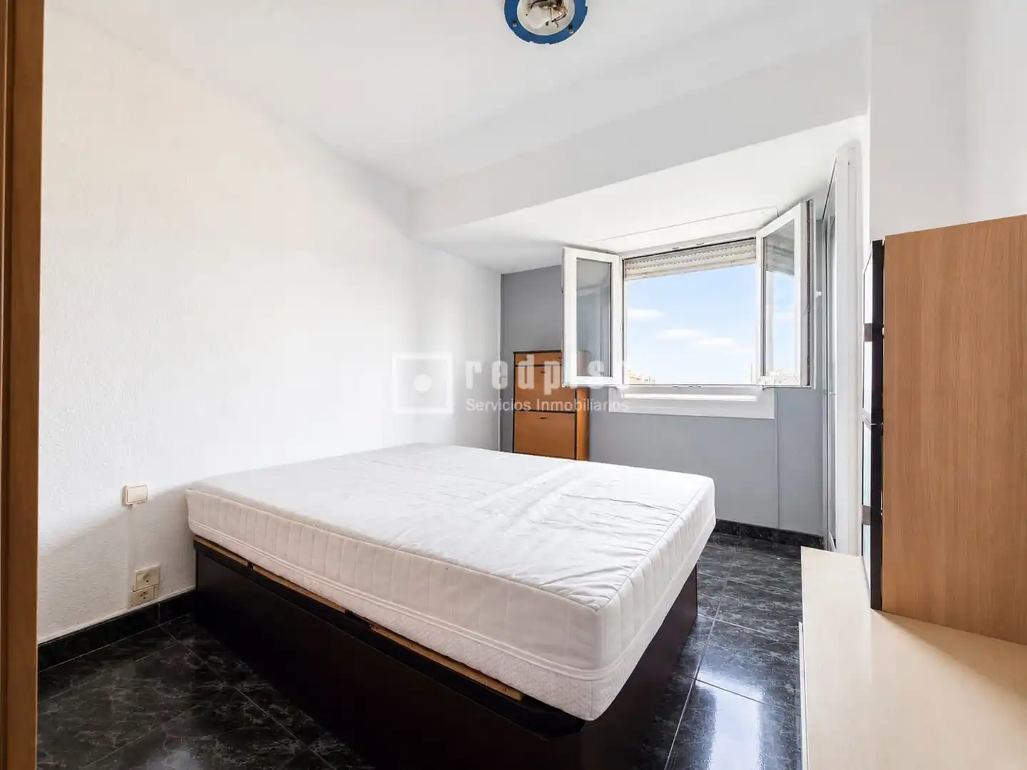 Habitación de Piso en venta en Xirivella con Aire acondicionado y Amueblado