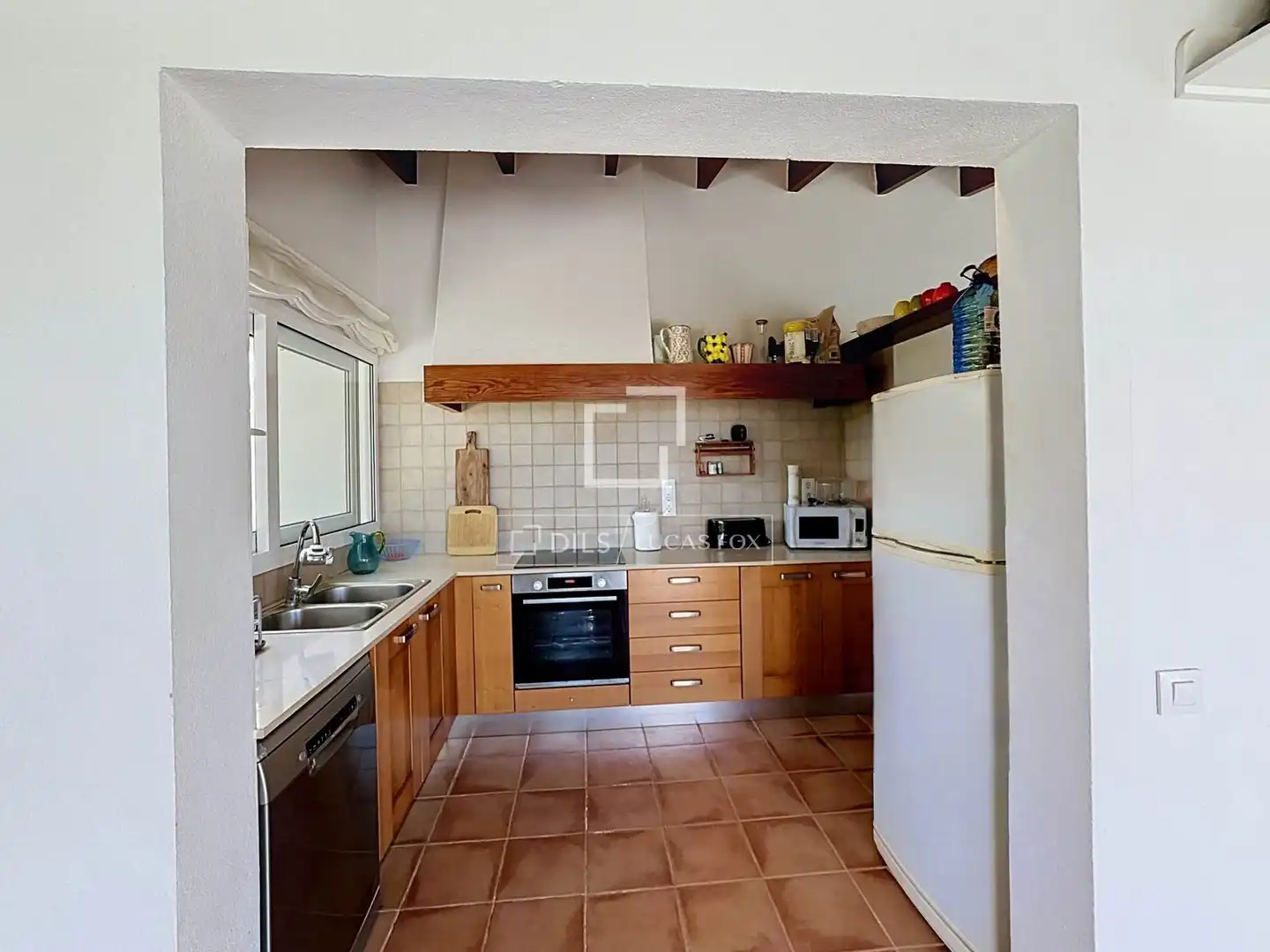 Cuina de Casa o xalet en venda en Sant Lluís amb Aire condicionat, Calefacció i Jardí privat