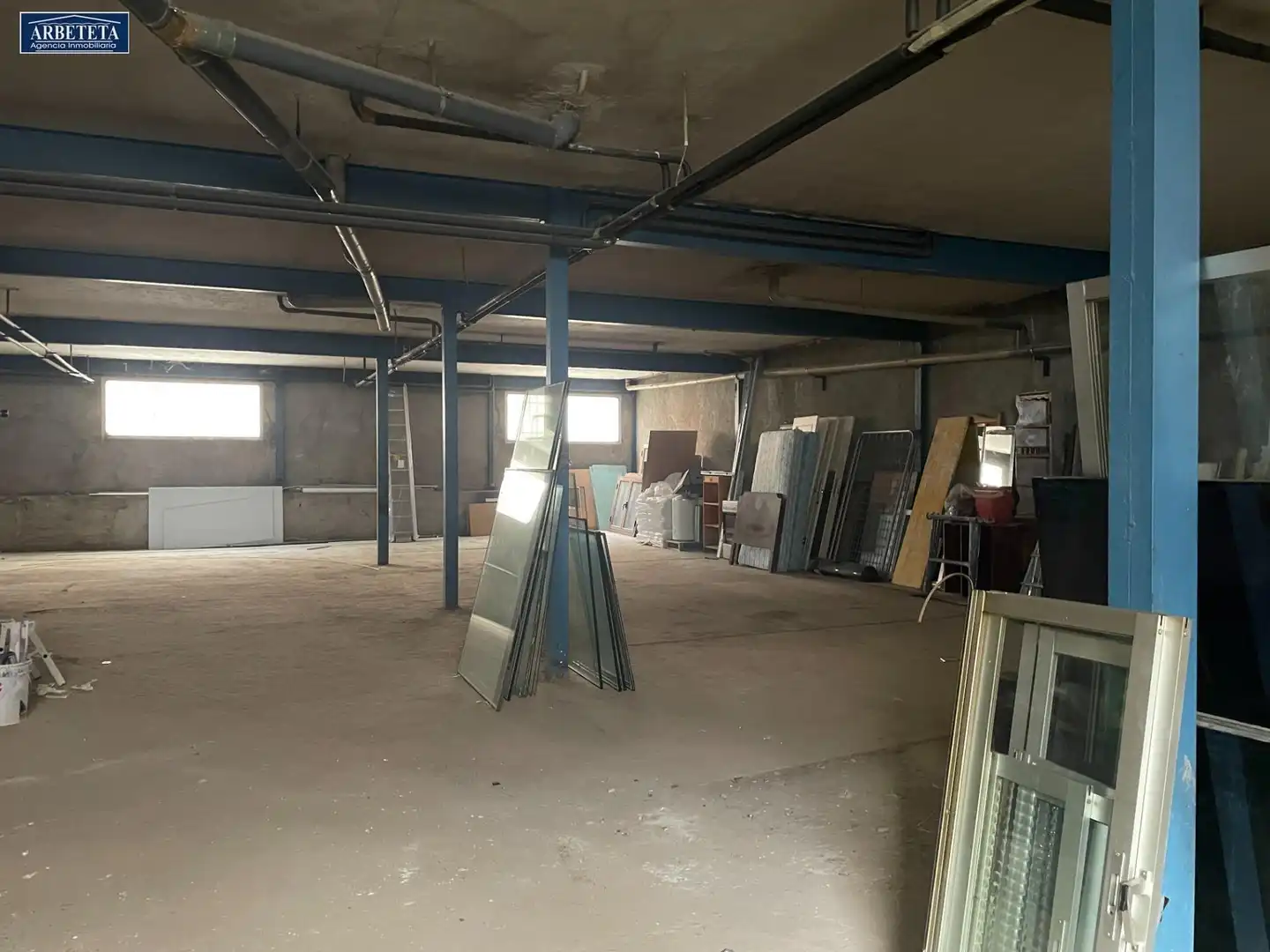 Local en venta en Marchamalo