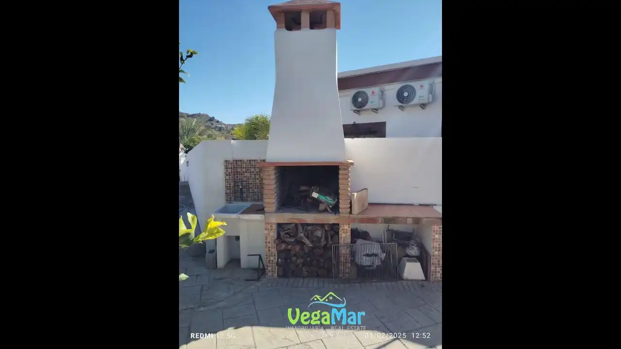 Country homes for sale in Almuñécar  with Private garden, Terrace and Swimming Pool