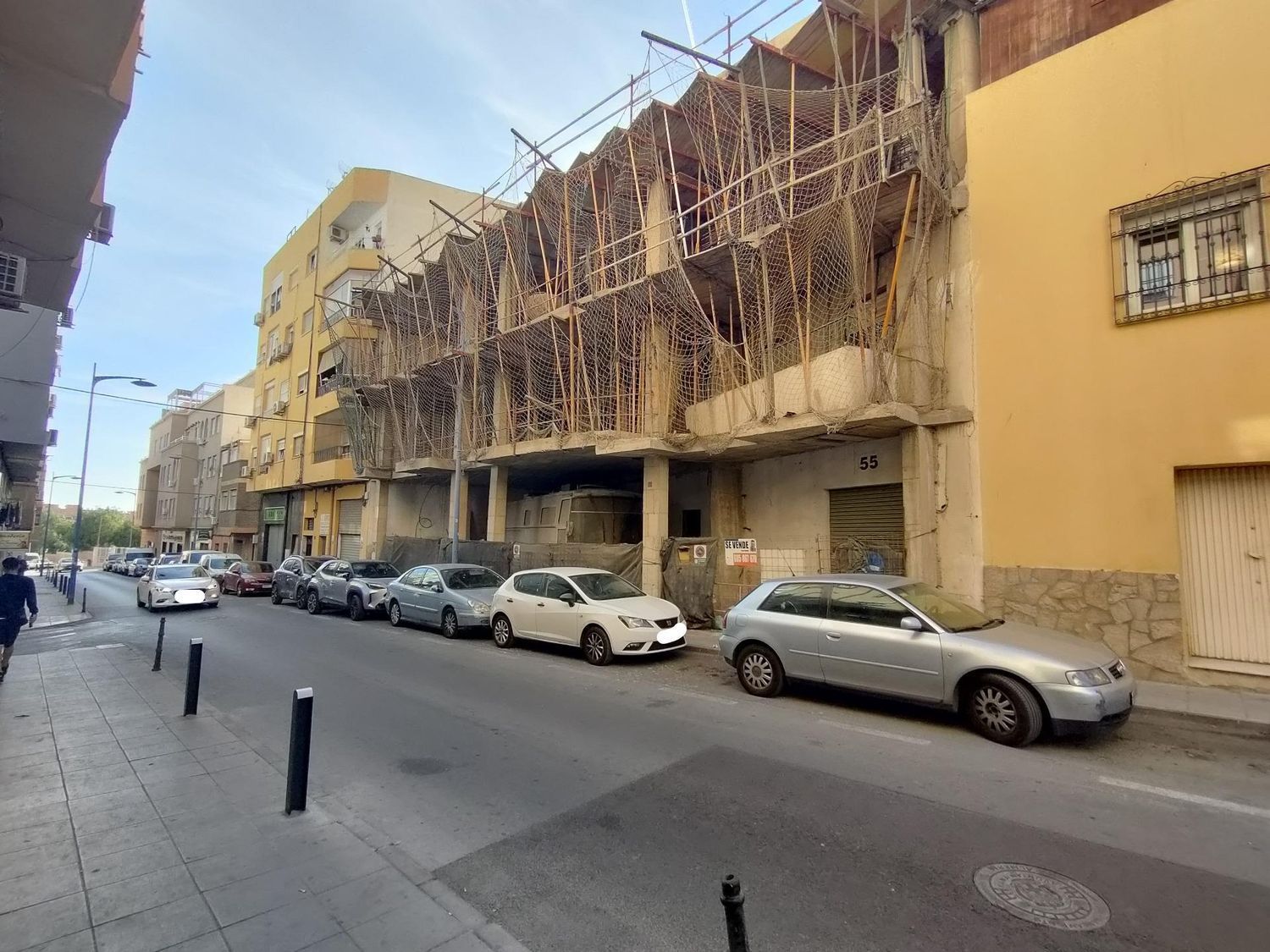 Vista exterior de Edifici en venda en  Almería Capital