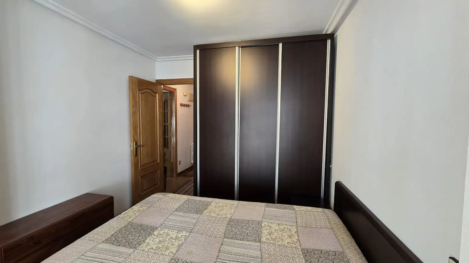 Bedroom of Flat for rent in Gijón   with Heating and Parquet flooring