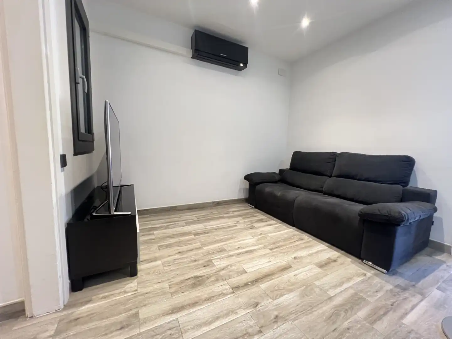 Sala de estar de Piso en venta en Barcelona con Calefacción, Parquet y Balcón